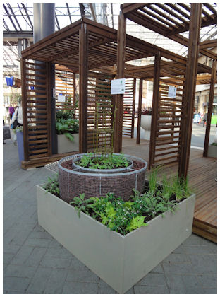 ihmepuutarha_valmis_pergola